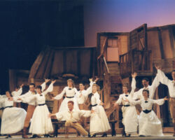 SETTE SPOSE PER SETTE FRATELLI edizione 2000/01
<br>foto Sandro D'Ascanio