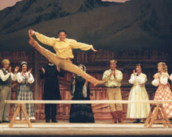 SETTE SPOSE PER SETTE FRATELLI edizione 2000/01
<br>foto Sandro D'Ascanio