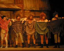 SETTE SPOSE PER SETTE FRATELLI edizione 2002/03
<br>Foto di Sandro D’Ascanio