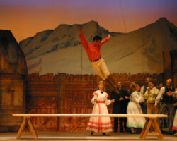 SETTE SPOSE PER SETTE FRATELLI edizione 2002/03
<br>Foto di Sandro D’Ascanio