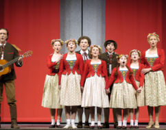 TUTTI INSIEME APPASSIONATAMENTE edizione 2004/05
<br>Foto di Antonio Agostini