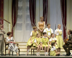 TUTTI INSIEME APPASSIONATAMENTE edizione 2004/05
<br>Foto di Antonio Agostini