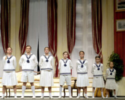 TUTTI INSIEME APPASSIONATAMENTE edizione 2004/05
<br>Foto di Antonio Agostini